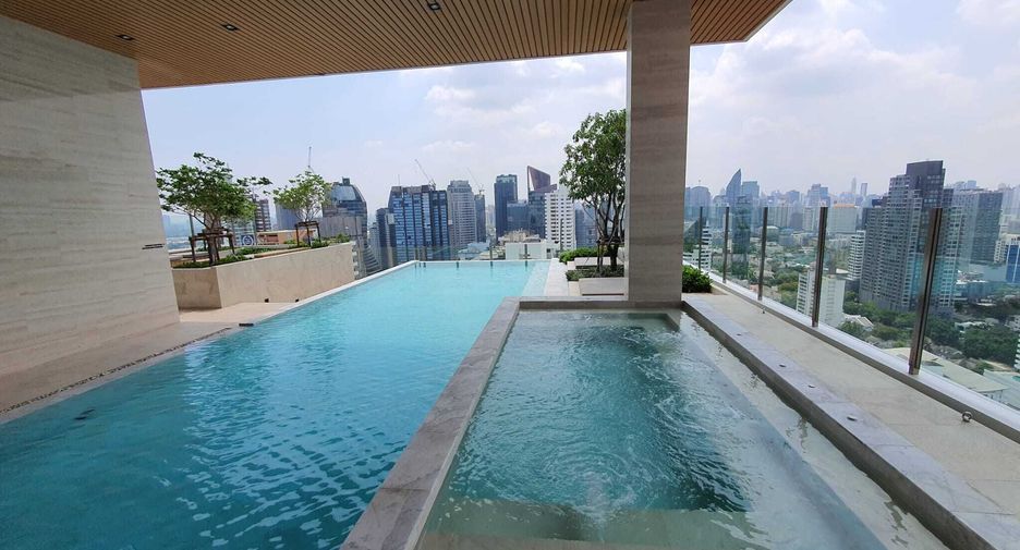 For rent 1 bed condo in Watthana, Bangkok