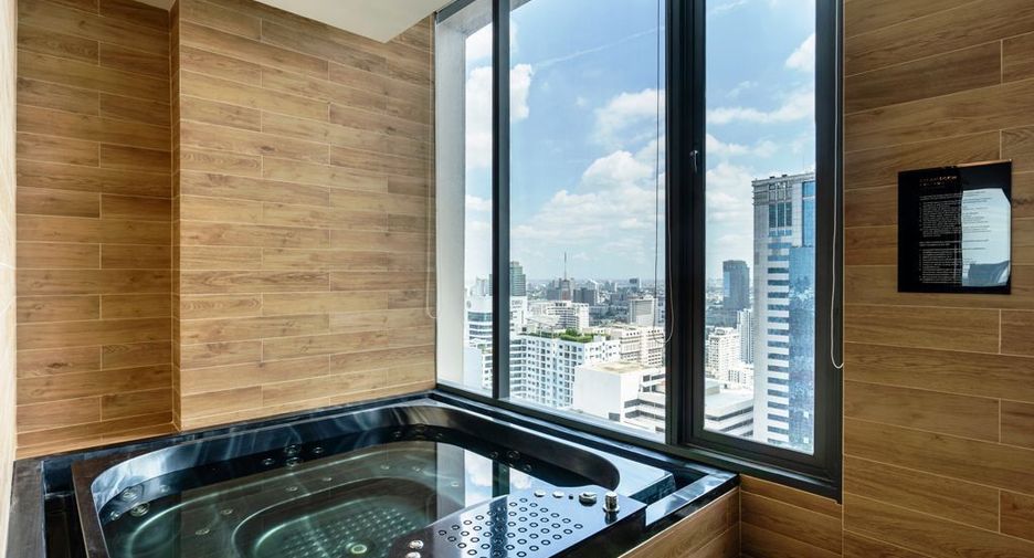 For rent 1 bed condo in Watthana, Bangkok
