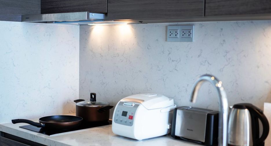 For rent 1 bed condo in Watthana, Bangkok