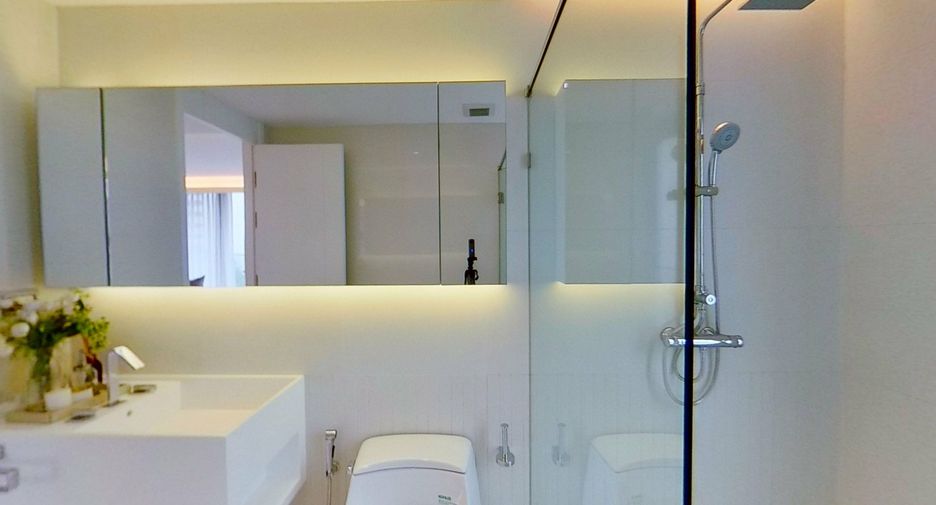 For sale 2 bedrooms condo in Watthana, Bangkok