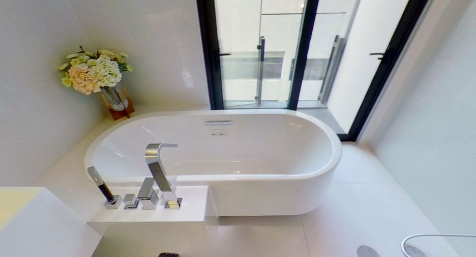 For sale 2 bedrooms condo in Watthana, Bangkok