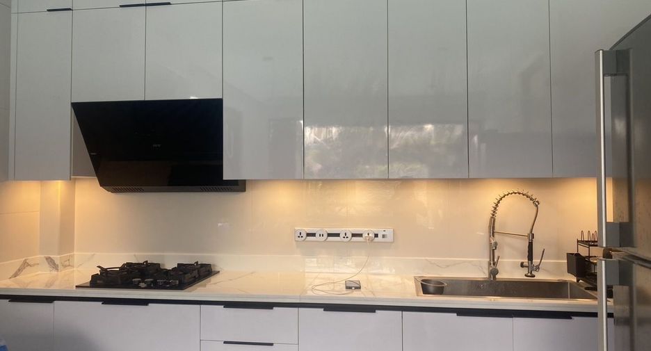 Casa en venta de 5 habitaciones en Mueang Phuket, Phuket