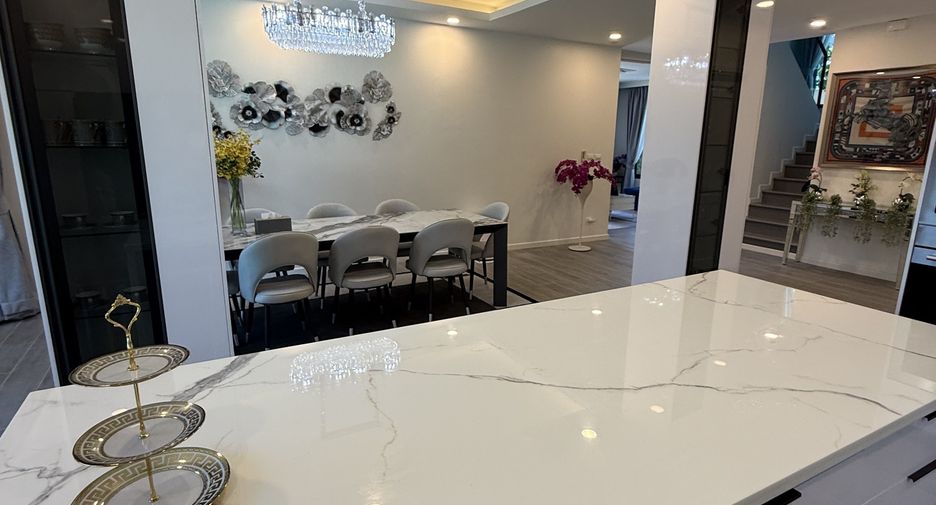 Casa en venta de 5 habitaciones en Mueang Phuket, Phuket