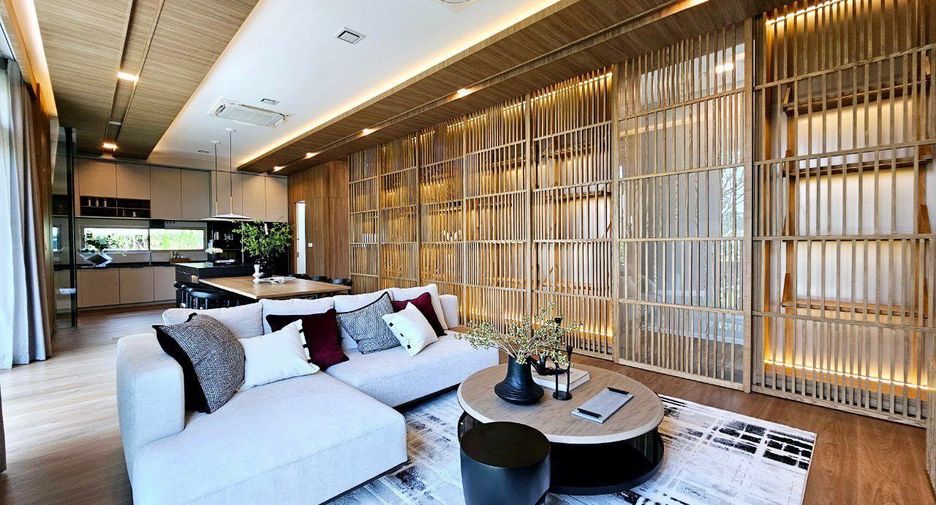 For rent 3 bedrooms house in Saphan Sung, Bangkok