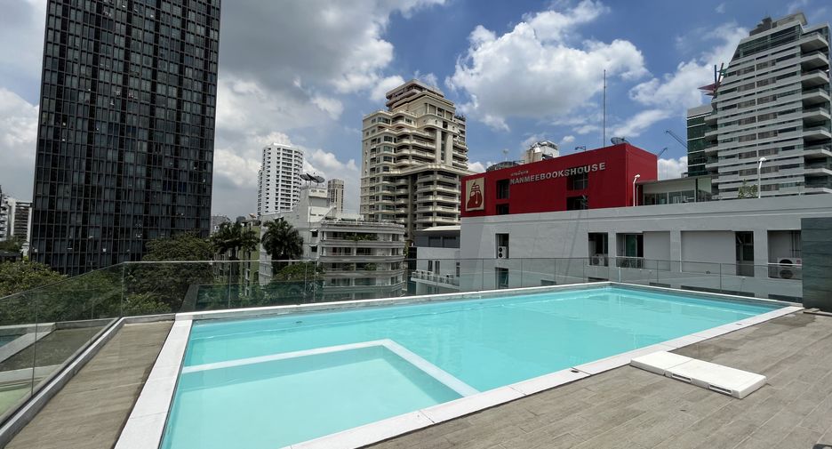 For rent 2 bedrooms condo in Watthana, Bangkok