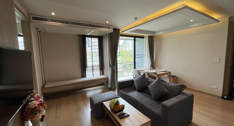 For rent 2 bedrooms condo in Watthana, Bangkok