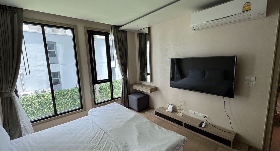 For rent 2 bedrooms condo in Watthana, Bangkok
