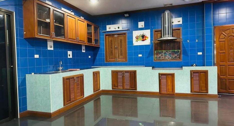 Haus zum Kauf mit 4 Zimmer in Thalang, Phuket