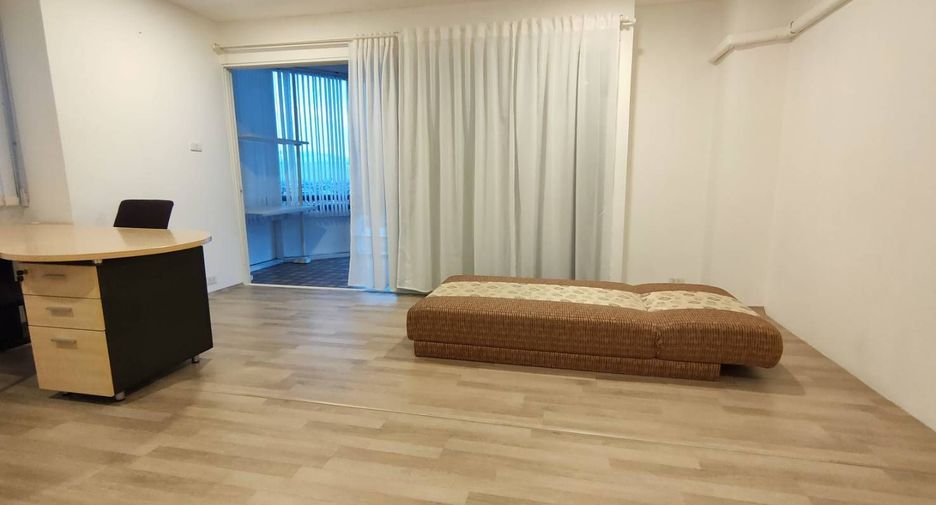 For rent 2 bedrooms condo in Bang Na, Bangkok