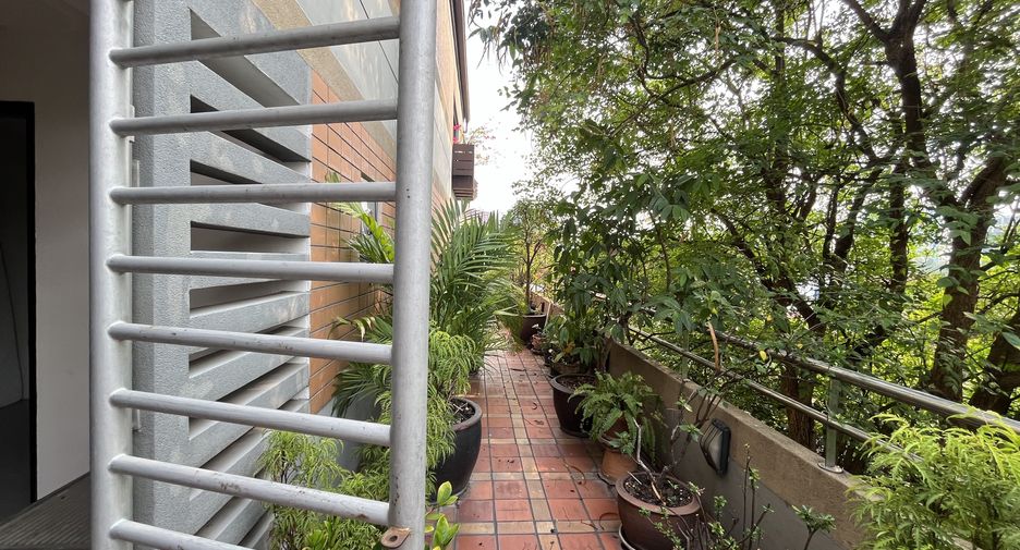 À louer 3 chambres appartement à Phaya Thai, Bangkok