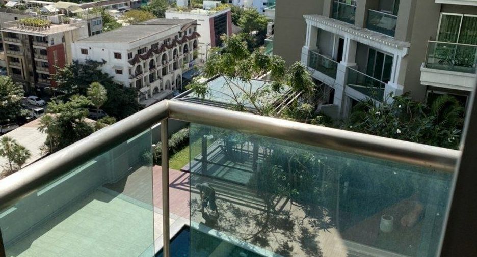 For sale 2 bedrooms condo in Huai Khwang, Bangkok