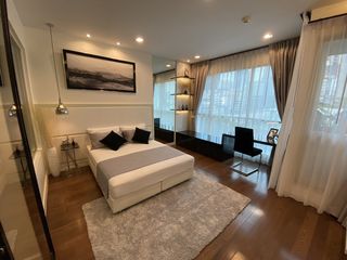 For rent studio condo in Pathum Wan, Bangkok
