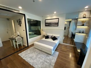 For rent studio condo in Pathum Wan, Bangkok