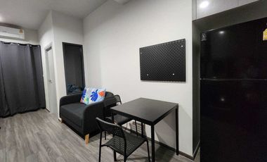 Wohnung zur Miete mit 1 Zimmer in Bang Rak, Bangkok