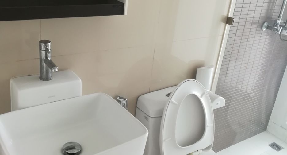 For rent 1 Beds condo in Khlong Toei, Bangkok