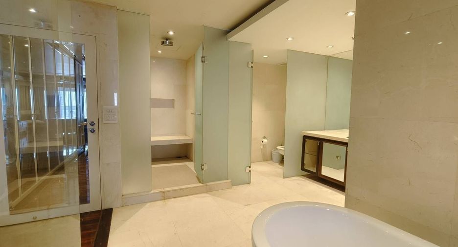 For sale and for rent 2 bedrooms condo in Bang Rak, Bangkok