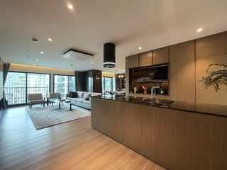 For sale 3 bedrooms condo in Khlong Toei, Bangkok