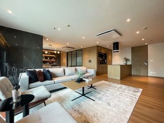 For sale 3 bedrooms condo in Khlong Toei, Bangkok