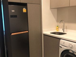 Condo en alquiler de 1 habitaciones en Huai Khwang, Bangkok