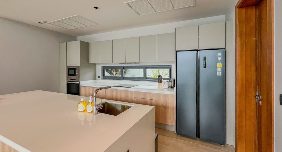 For sale 4 bedrooms villa in Thalang, Phuket