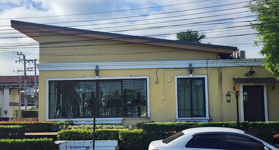 For sale 4 bedrooms house in Prawet, Bangkok