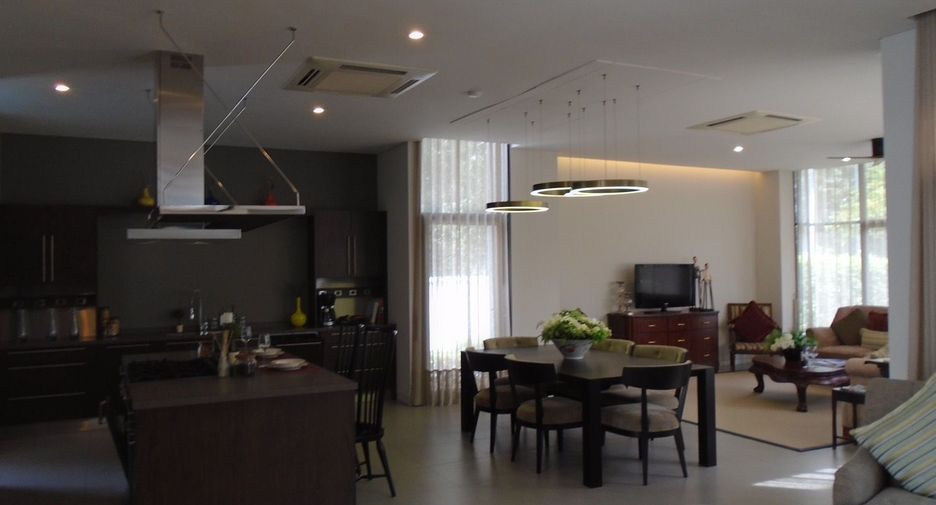 Villa en alquiler de 4 habitaciones en Watthana, Bangkok