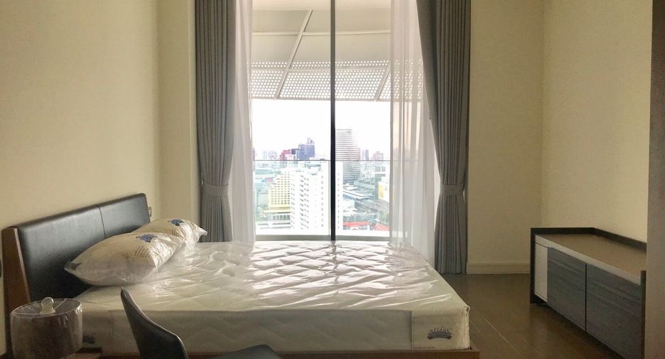 For sale 2 bedrooms condo in Pathum Wan, Bangkok