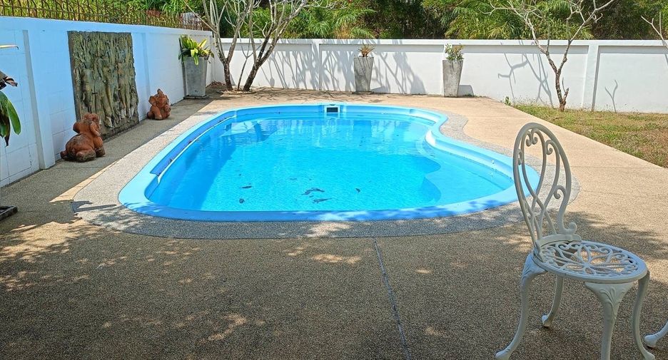 Haus zur Miete mit 3 Zimmer in Mueang Phuket, Phuket