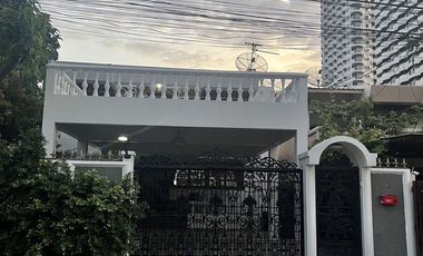 For sale 5 bedrooms house in Suan Luang, Bangkok
