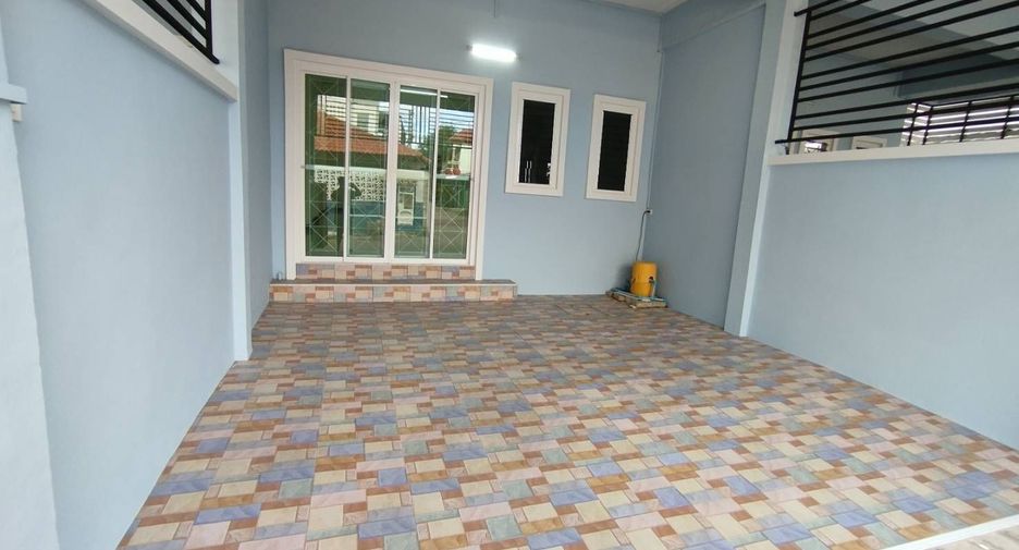For sale 3 bedrooms townhouse in Nong Khaem, Bangkok