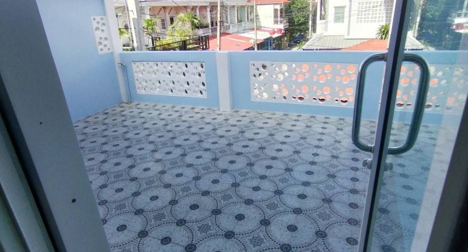 For sale 3 bedrooms townhouse in Nong Khaem, Bangkok