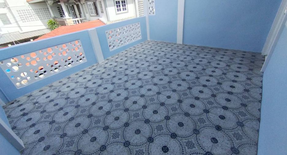 For sale 3 bedrooms townhouse in Nong Khaem, Bangkok