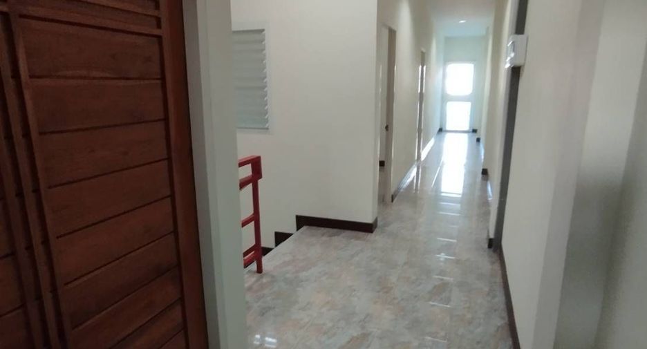 For sale 3 bedrooms townhouse in Nong Khaem, Bangkok