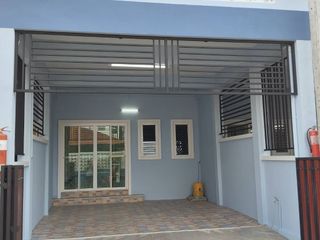 For sale 3 bedrooms townhouse in Nong Khaem, Bangkok