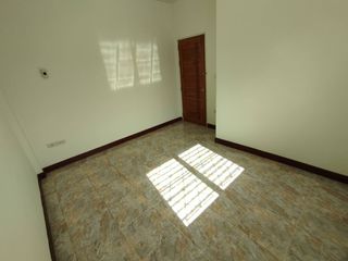 For sale 3 bedrooms townhouse in Nong Khaem, Bangkok