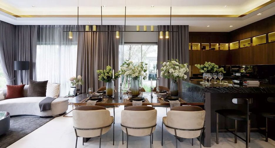 For sale 4 bedrooms house in Phasi Charoen, Bangkok