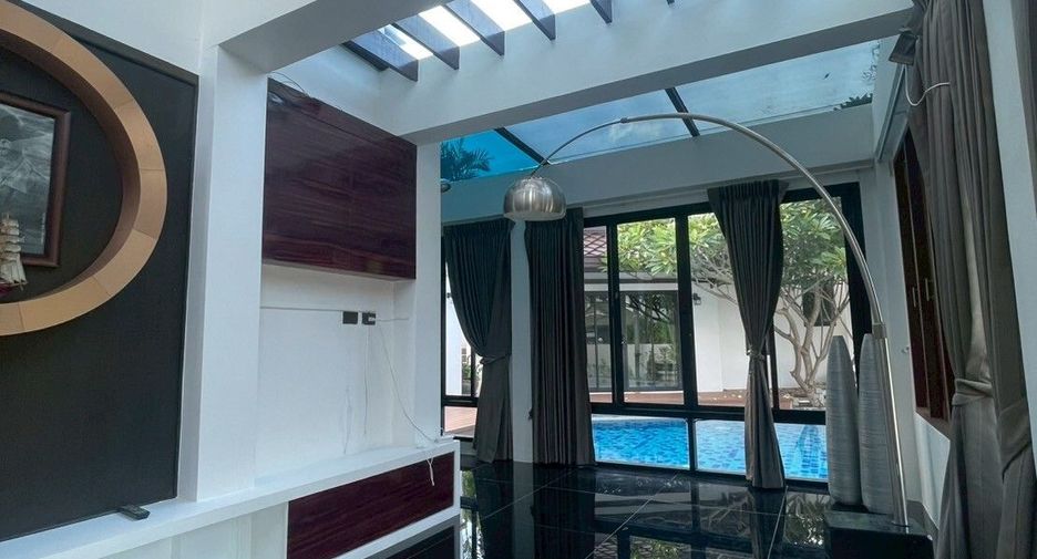 For sale and for rent 5 bedrooms villa in Thalang, Phuket