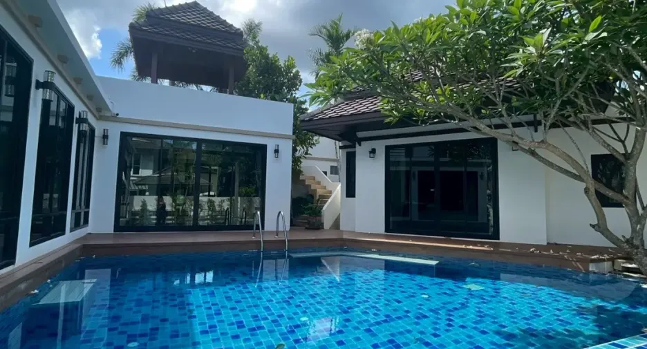 For sale and for rent 5 bedrooms villa in Thalang, Phuket