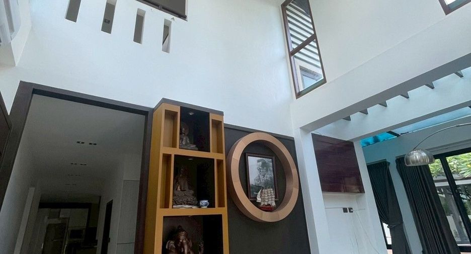 For sale and for rent 5 bedrooms villa in Thalang, Phuket
