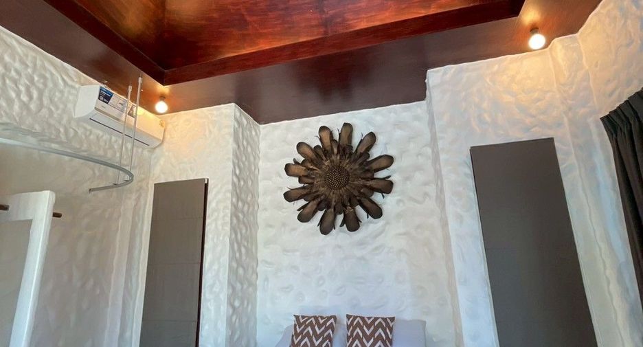 For sale and for rent 5 bedrooms villa in Thalang, Phuket