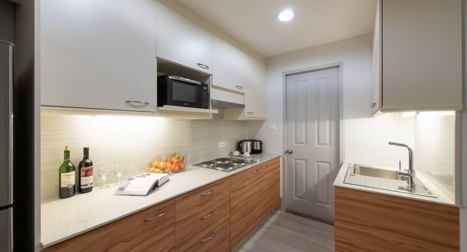 For rent 2 bedrooms apartment in Yan Nawa, Bangkok