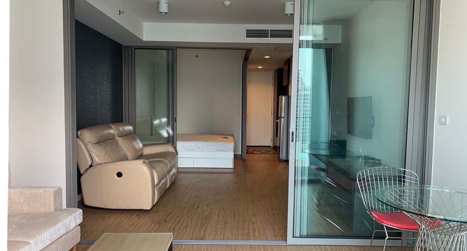 For rent 1 bed condo in Bang Rak, Bangkok
