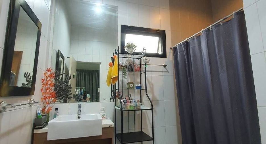 For rent 4 bedrooms house in Bang Phli, Samut Prakan