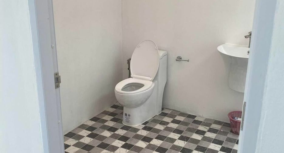 For sale 3 bedrooms house in Wang Thonglang, Bangkok