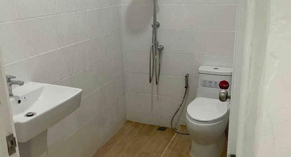 For sale 3 bedrooms house in Wang Thonglang, Bangkok