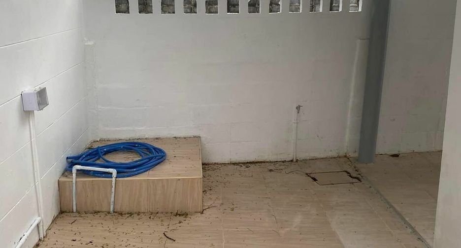 For sale 3 bedrooms house in Wang Thonglang, Bangkok