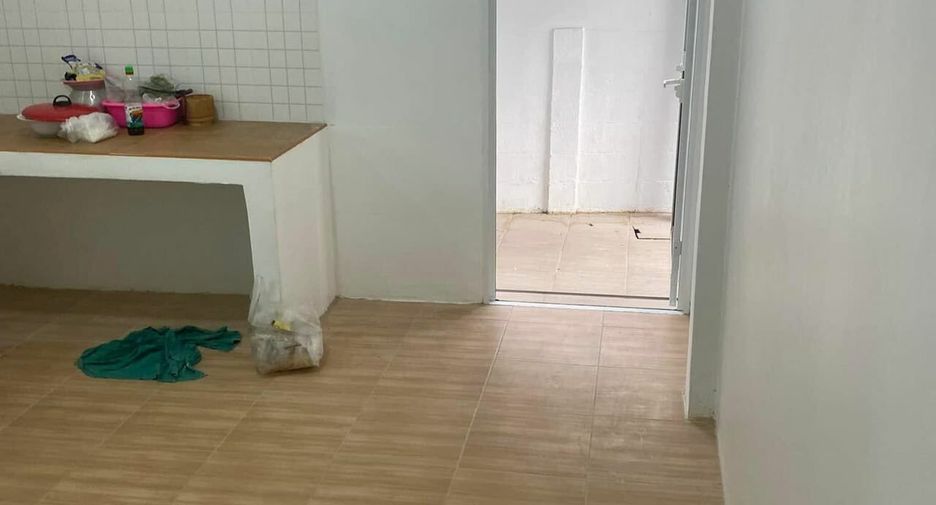 For sale 3 bedrooms house in Wang Thonglang, Bangkok