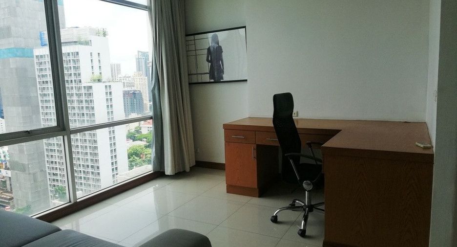 For sale 2 bedrooms condo in Watthana, Bangkok