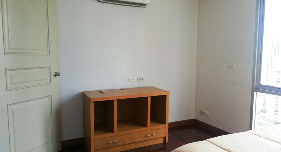 For sale 2 bedrooms condo in Watthana, Bangkok
