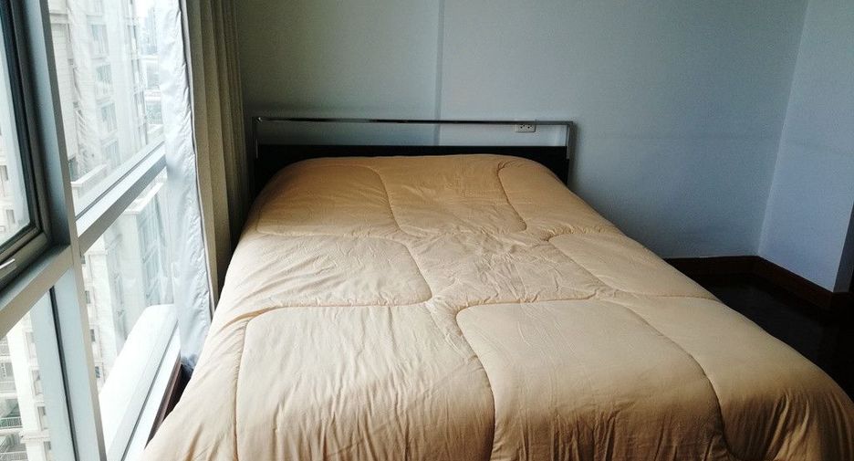For sale 2 bedrooms condo in Watthana, Bangkok